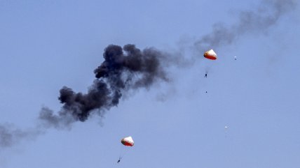   Malasia: Pilotos salvaron milagrosamente tras choque de aviones acrobáticos 