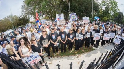 Cubanos exiliados en EEUU protestaron contra visita de Obama a la isla