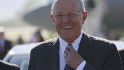   Presidente de Perú llegó este lunes a Chile 