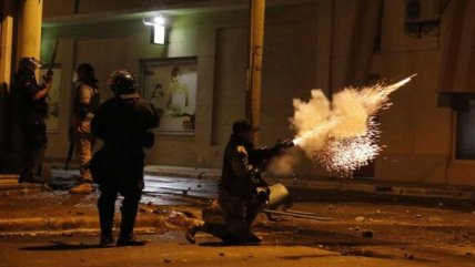 Protestas en Paraguay dejaron un muerto y un centenar de detenidos
