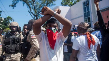  Policías haitianos amenazaron con deponer armas  