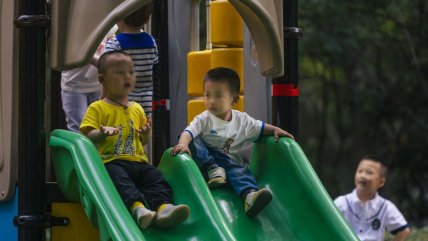  China presentó pautas para aumentar natalidad  