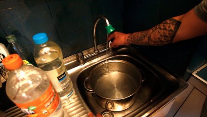  Corte en ocho comunas: Superintendente llamó a juntar agua 