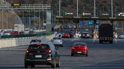   Fin de semana largo: Más de 500 mil vehículos salieron de la Región Metropolitana 