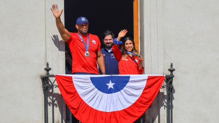  Francisca Crovetto y Yasmani Acosta fueron homenajeados en La Moneda  