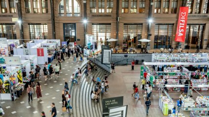  Filsa 2024: Novelas juveniles y mangas destacan en las preferencias  