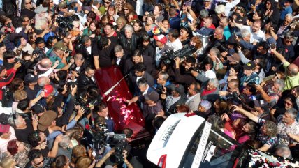   La multitudinaria despedida a Tommy Rey en la Catedral de Santiago 