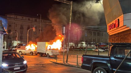  Hombre armó escándalo en formalización de su hijo y lo detuvieron por orden pendiente  