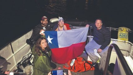   Bárbara Hernández marcó un nuevo hito en su carrera al cruzar ida y vuelta el Canal de la Mancha 