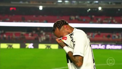   [VIDEO] ¡Desconsolado! Neymar salió entre lágrimas tras humillante goleada que sufrió Santos ante Vasco 
