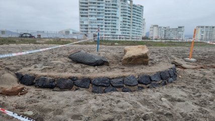   Marejadas exponen misteriosa e histórica estructura en playa de La Serena 