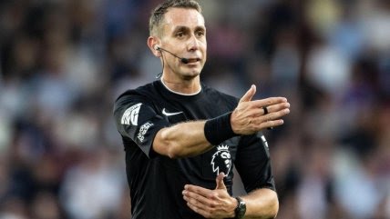   Exárbitro de la Premier League fue acusado de producir un video indecente de un menor 