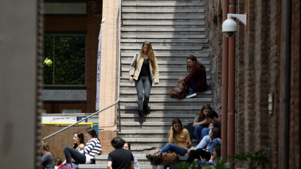   ¿Desde cuándo se puede postular a gratuidad y becas en educación superior? 
