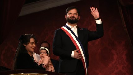   Presidente Boric encabeza gala por el aniversario patrio en Teatro Municipal 