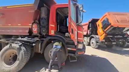   Calama: Carabineros recuperó seis vehículos robados en un operativo en pleno desierto 