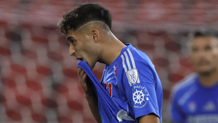   Informe arbitral no consignó los gestos de Lucas Assadi en el estadio de la UC 