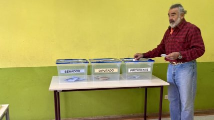   Luksic fue a votar y en redes lo compararon con 