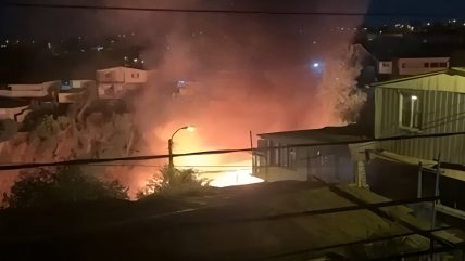   Valparaíso: Incendio en el Cerro Placeres dejó cuatro personas fallecidas 