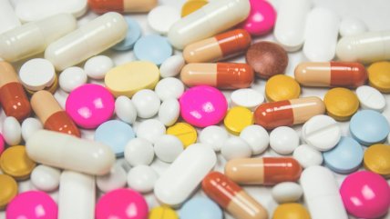   Químicos farmacéuticos alertaron la venta ilegal de medicamentos asiáticos en malls chinos 