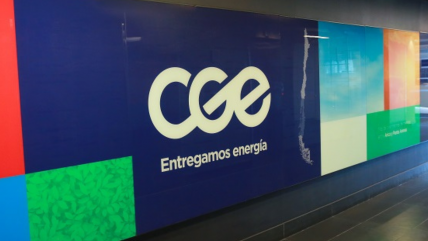   Energía que Conecta: Programa de CGE capacita y beneficia a jóvenes, ancianos y jefas de hogar 