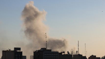   Chilenas están varadas en Qatar e Israel a causa de bombardeos hacia y desde Irán 