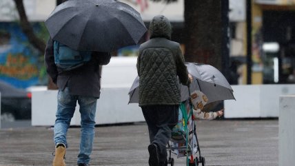   Sistema frontal: ¿A qué hora y en qué comunas de la capital caerá más agua? 