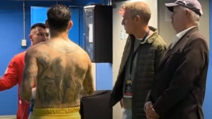   [VIDEO] El intercambio de camisetas de Gary Medel con la figura de Boca Juniors 
