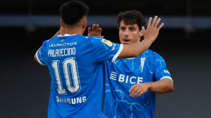   Universidad Católica estrenó su tercera camiseta en el duelo ante Audax Italiano 