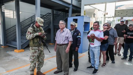   Perú amplió una hora la jornada electoral tras extensos retrasos en abrir centros de votación 
