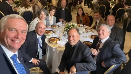   Contraloría ofició a Presidencia por almuerzo de Kast con excompañeros en La Moneda 