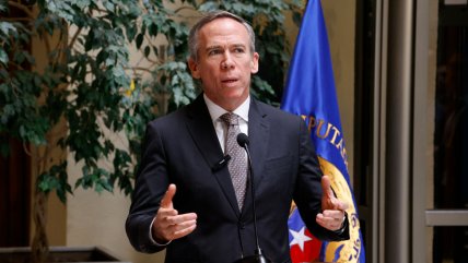   Alessandri apoya proyecto de reforma del Ejecutivo, pero no está 