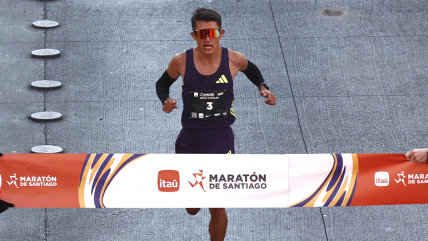   Con Hugo Catrileo en el podio: Las postales que dejó el Maratón de Santiago 2026 