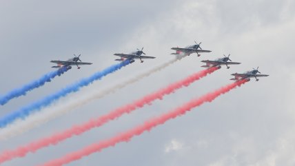   Aviones de la FACh tiñeron el cielo de tricolor en la Parada Militar 