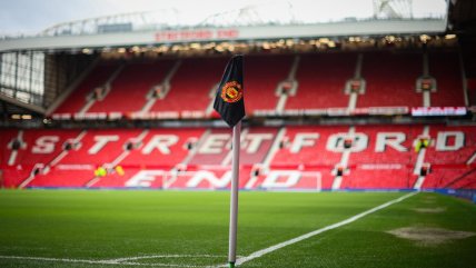   Manchester United informó gigantesca deuda y puso a la venta partes del césped de Old Trafford 