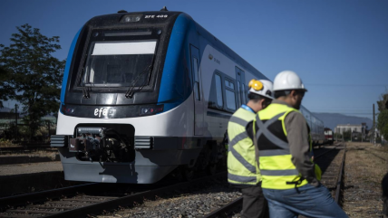   Tren Santiago-Melipilla: Alcaldes critican a EFE por postergar obras de tramo soterrado 
