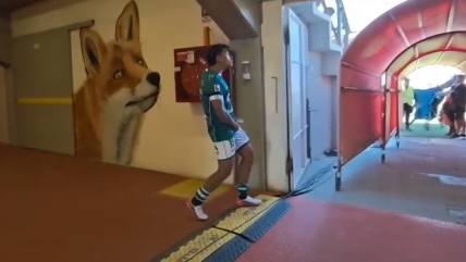   [VIDEO] Martín Villarroel hizo gesto obsceno a hinchas de Cobreloa tras la derrota de Wanderers 