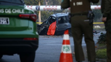   Puerto Montt: Un fallecido y dos heridos por choque entre camioneta y un árbol 